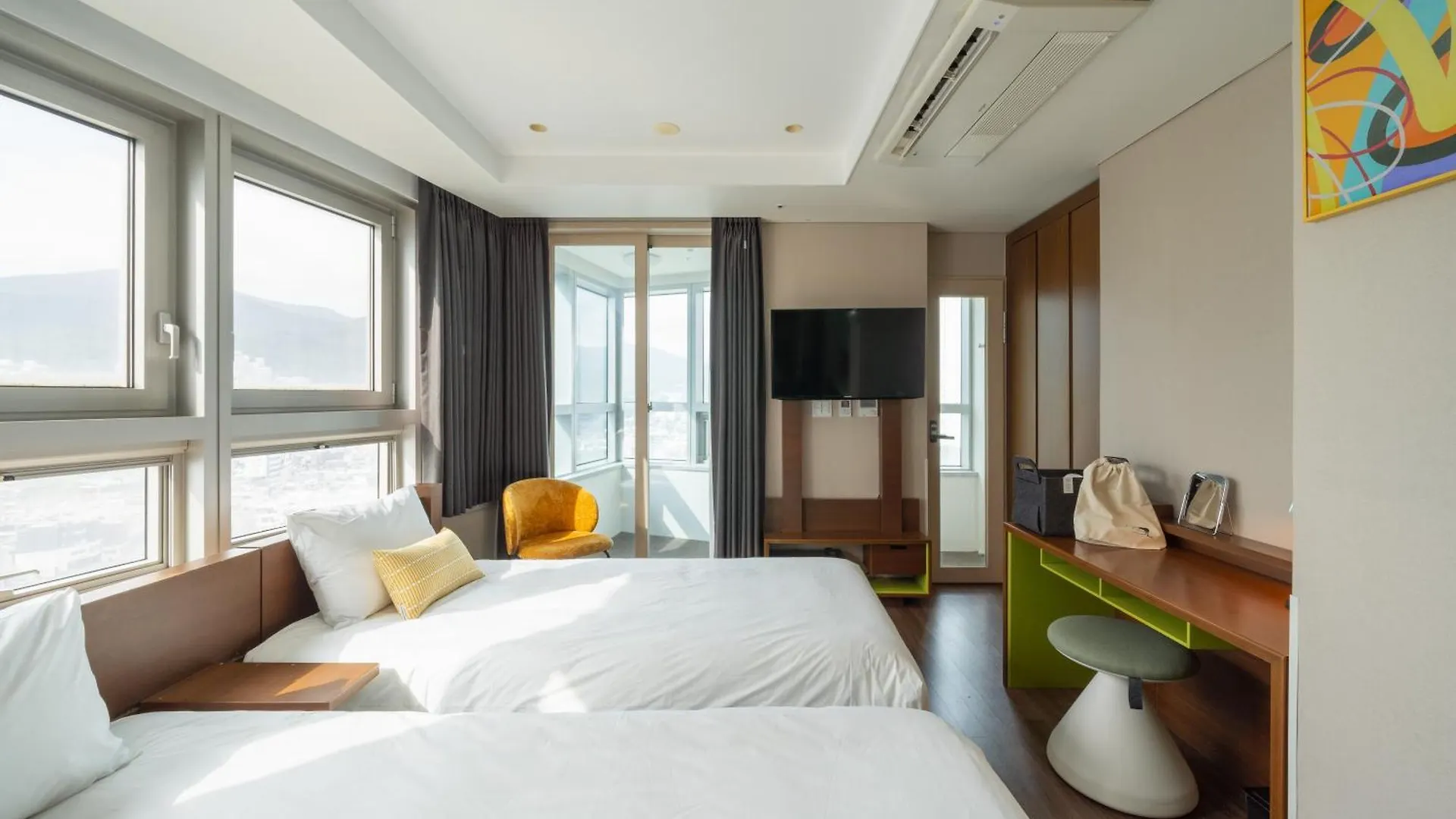 Urbanstay Haeundae Station 부산광역시