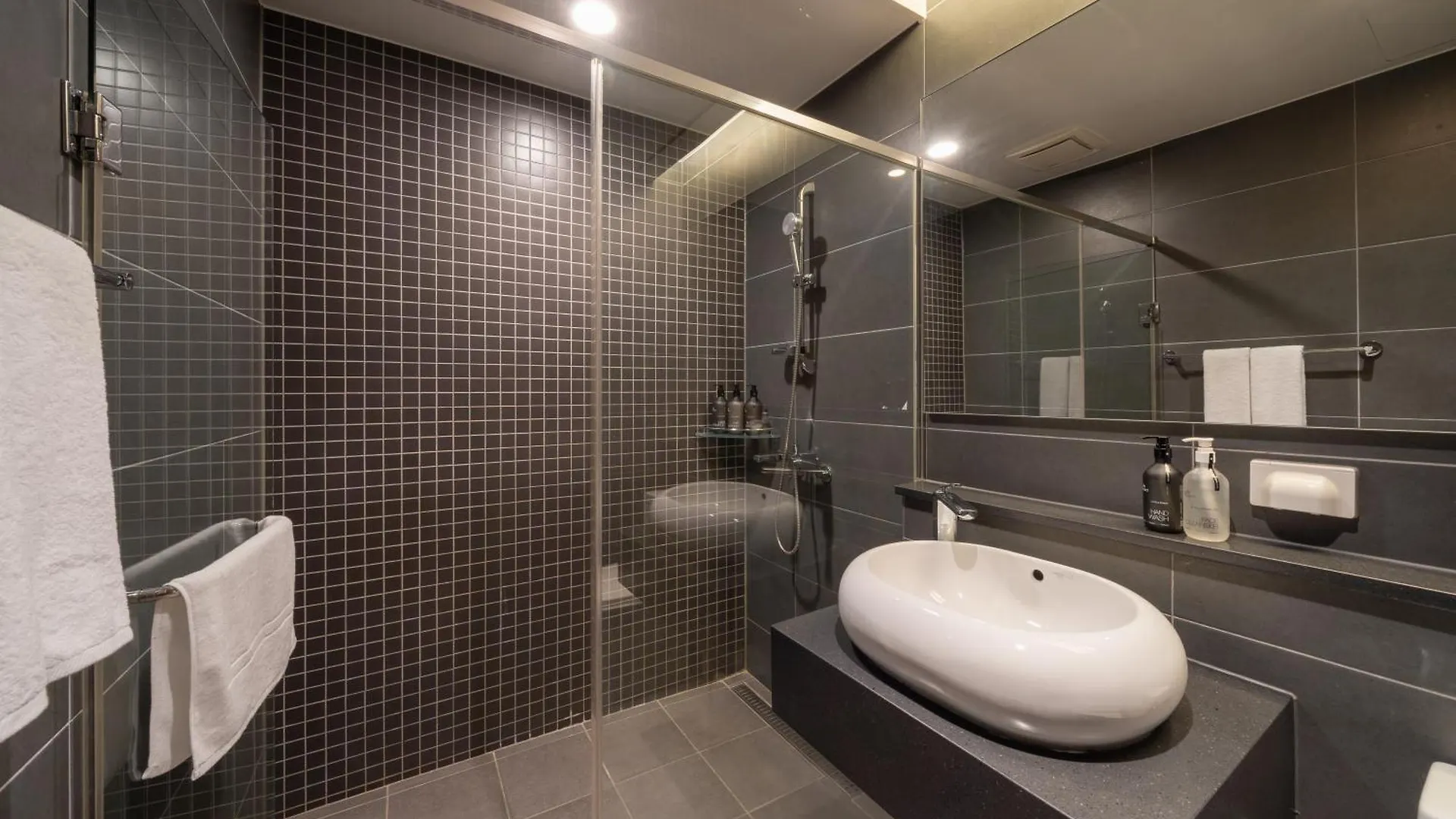 Urbanstay Haeundae Station Pusan
